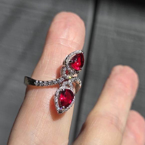 Garnets & white topaz infinity ♾️ ring open size 7.5 adjustable - Picture 8 of 11